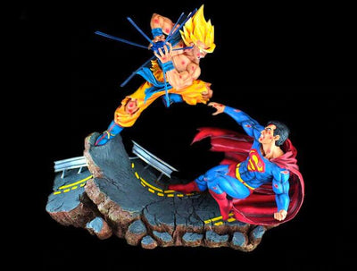 Figura de coleccionista Goku vs Superman