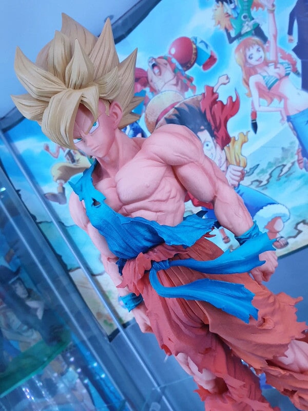 DBZ Goku Super Saiyan Figura Gigante