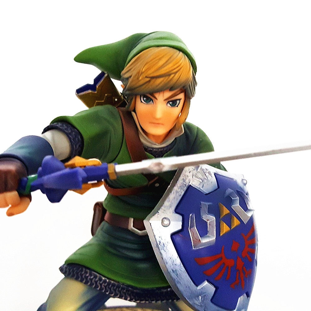 Figura Zelda Link "Espada hacia el cielo" (18cm)