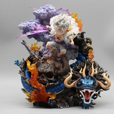 Figurine One Piece Luffy Contre Kaido Dragon