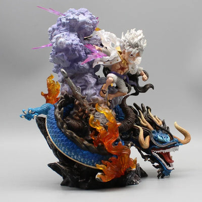 Figurine One Piece Luffy Contre Kaido Dragon