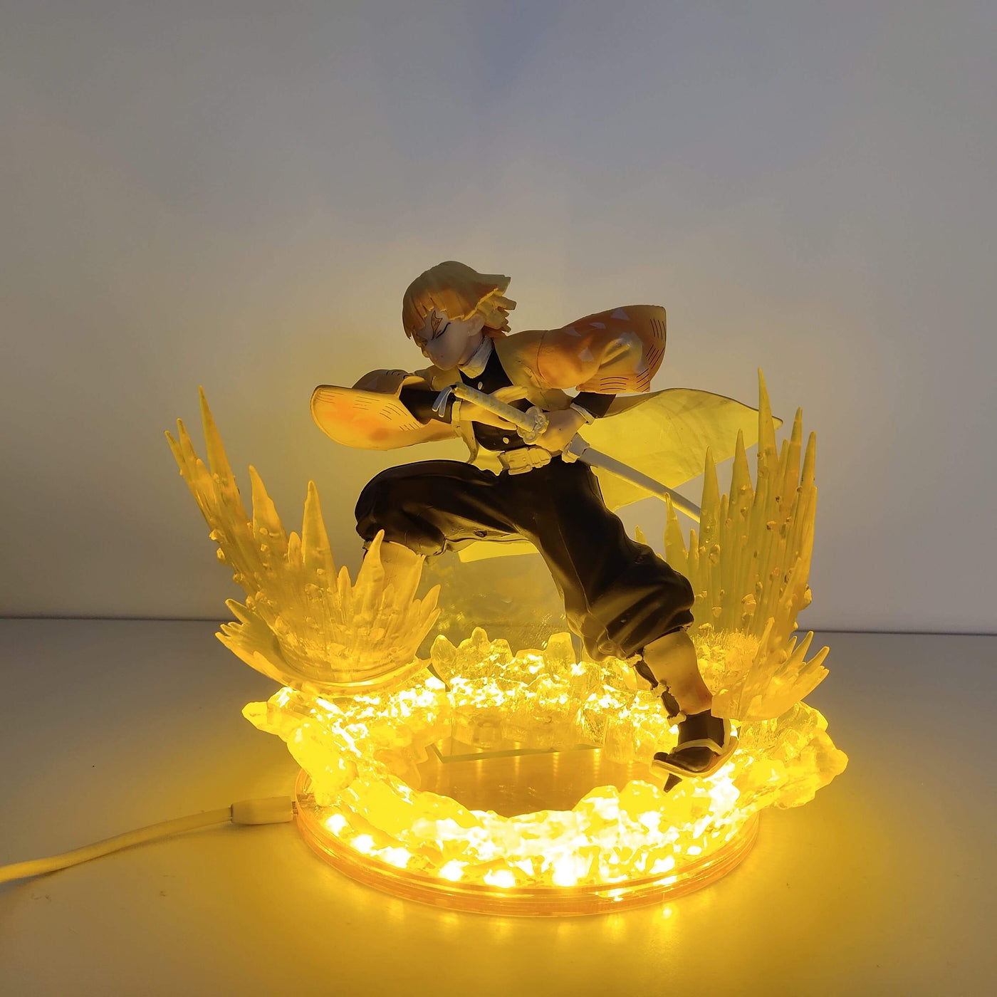 Figurine Zenitsu LED
