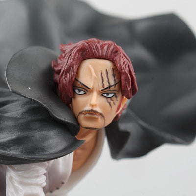 Figurine One Piece  Shanks Le Roux