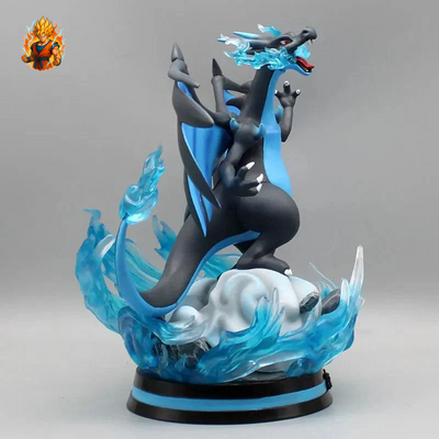Pokémon Charizard Figurine
